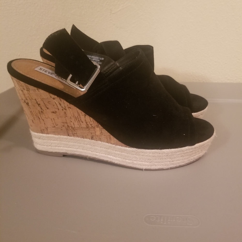 Sandles